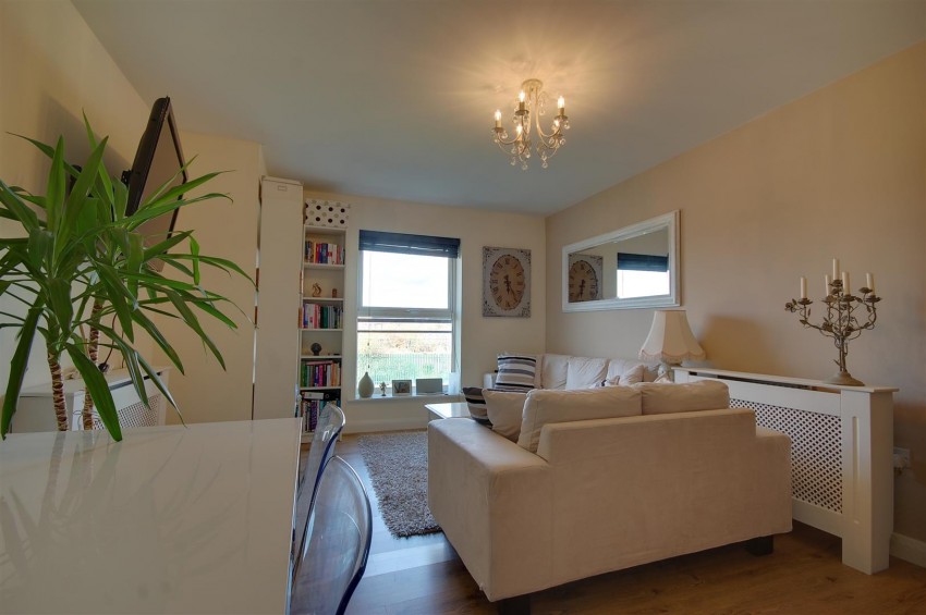 Images for EDISON COURT
