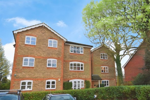 View Full Details for Badgers Court- Leavesden