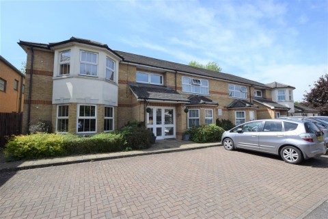 View Full Details for Chatsworth Mews, Watford