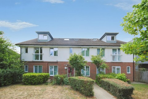 View Full Details for Queen Marys Avenue, Watford