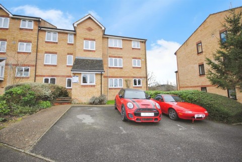 View Full Details for CHISWELL COURT, Watford