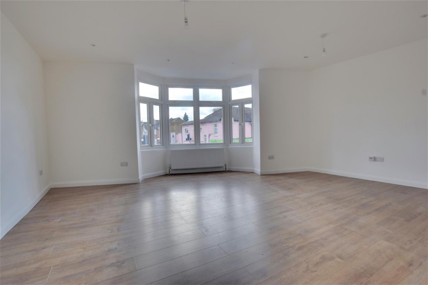 Images for Whippendell Road