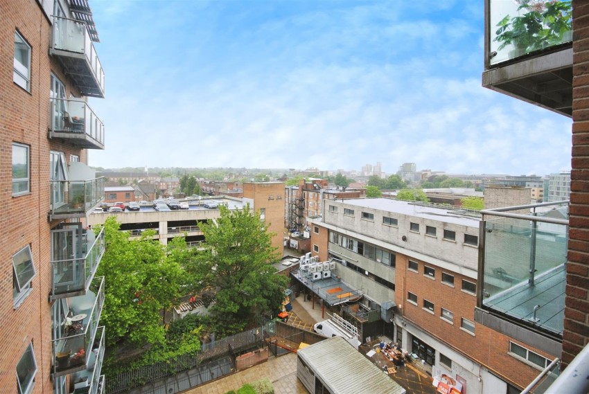 Images for WILMINGTON CLOSE, Central Watford