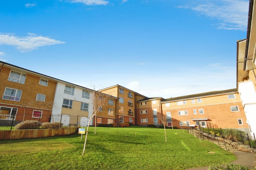 Images for CLOSE TO WATFORD HOSPITAL