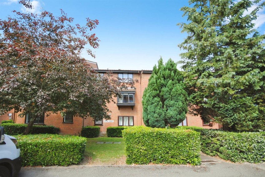 Images for Astra Court, King Georges Avenue