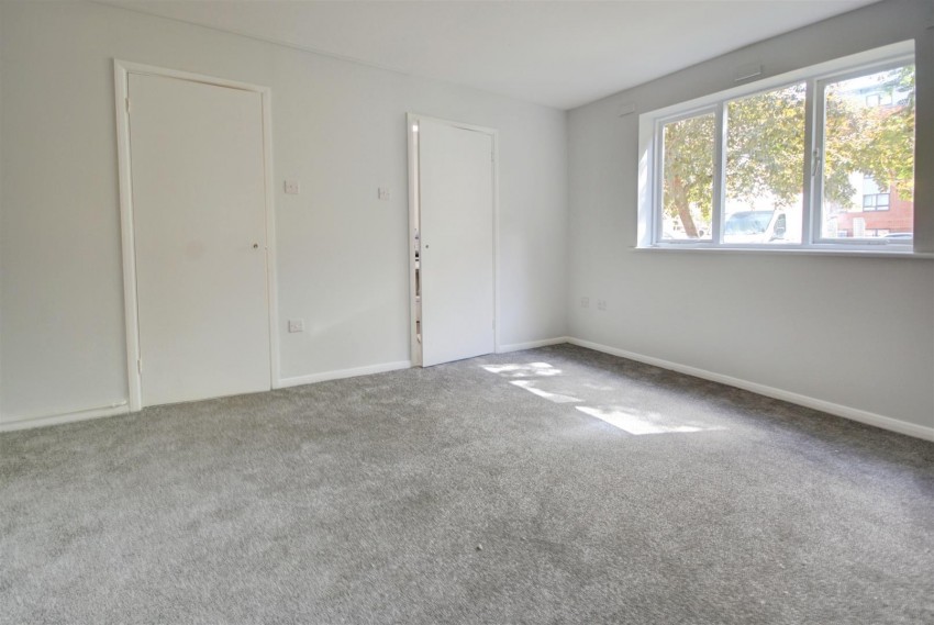 Images for Astra Court, King Georges Avenue