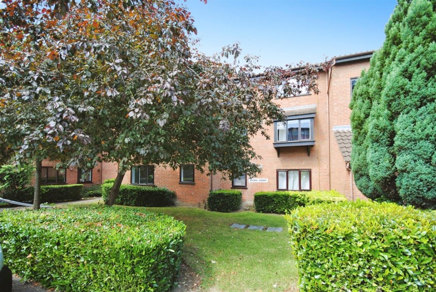 Images for Astra Court, King Georges Avenue