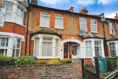 View Full Details for Belgrave Avenue, Watford