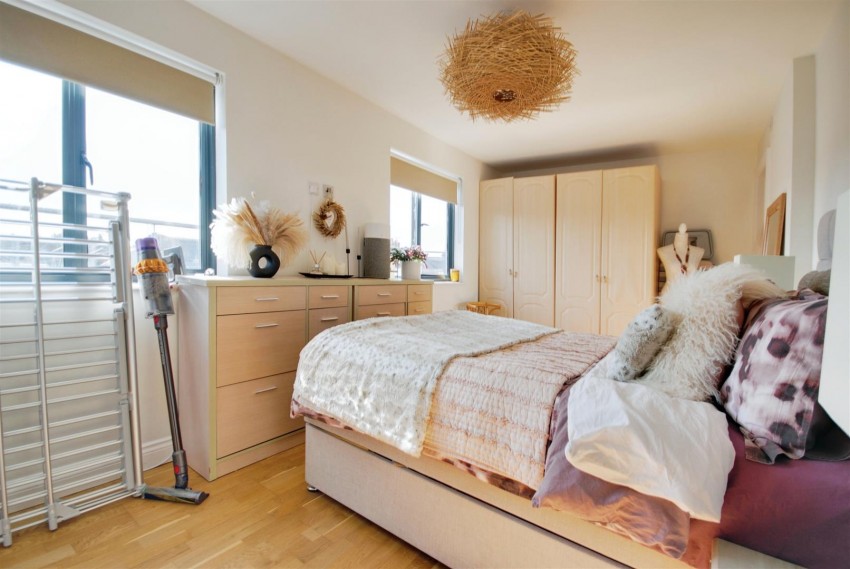 Images for COURT VIEW, Whippendell Road, Watford