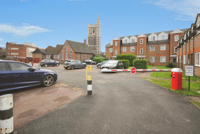 Images for Holyrood Court, Watford * SHARE OF FREEHOLD *