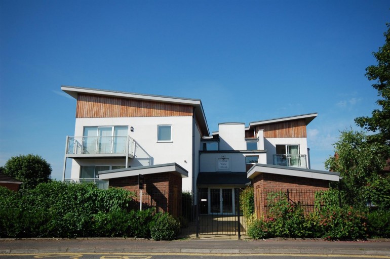 Canal View, Lawn Lane