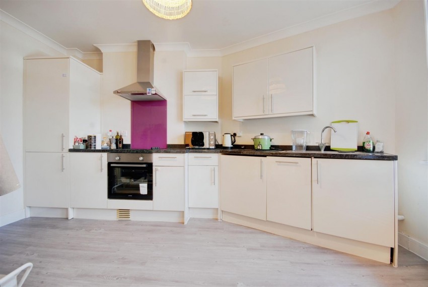 Images for 38 High Street, Watford