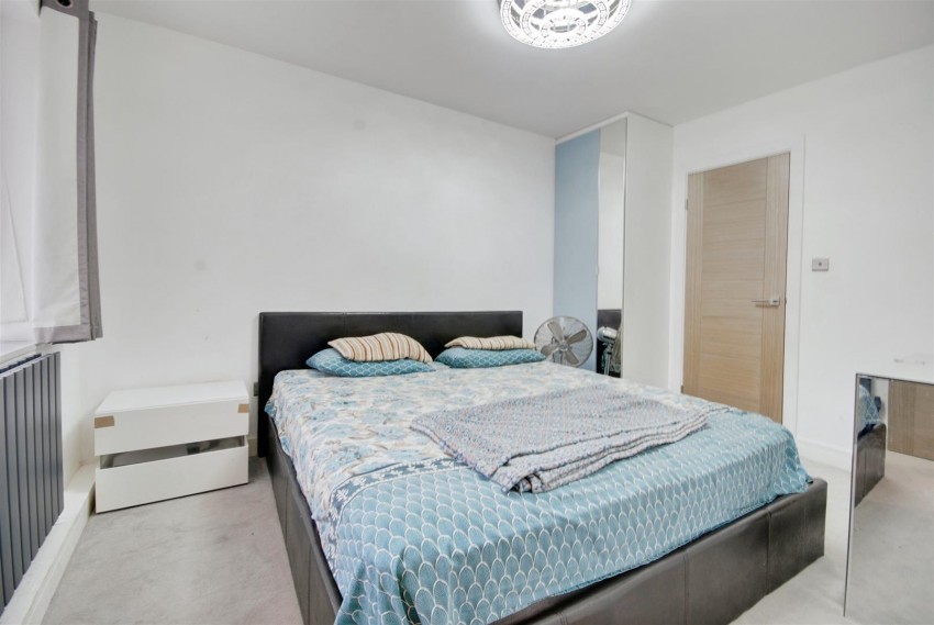 Images for Duncan Way, Bushey