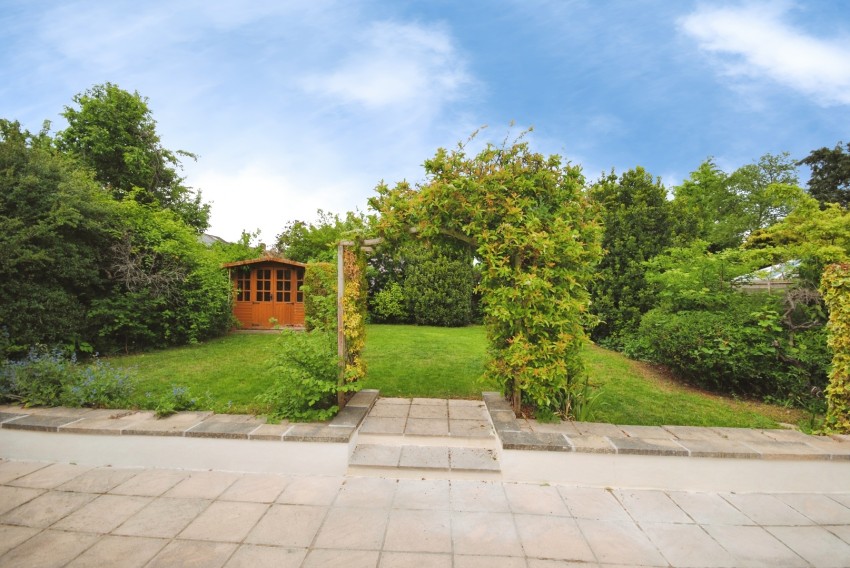 Images for Mayflower Road, Park Street, St. Albans