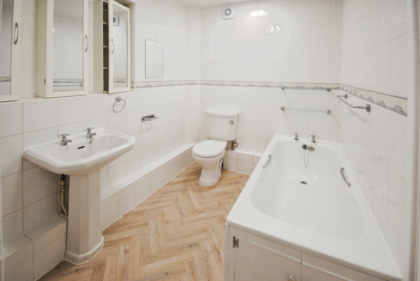 Images for Mayflower Road, Park Street, St. Albans