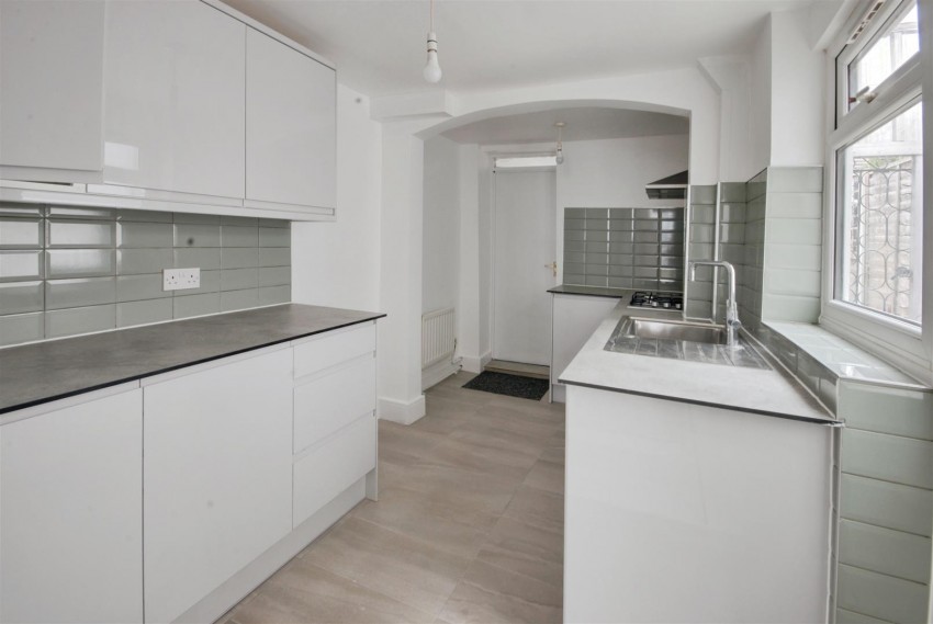 Images for Benskin Road