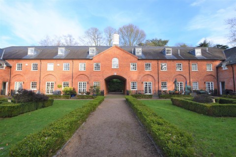View Full Details for Mulberry Close, Watford